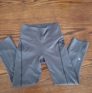 Lululemon cropped pant